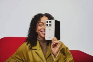 El motorola razr fold redefine la productividad y el entretenimiento