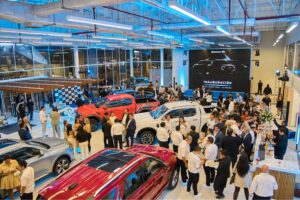 Ford Perú fortalece su red de concesionarios con sede renovada de Auto Summit en La Molina