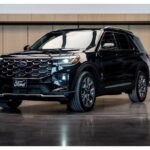 Ford crea una Explorer Híbrida personalizada para el Papa León XIV