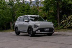 New Carens 2027: la nueva SUV de Kia de tres filas orientada a familias