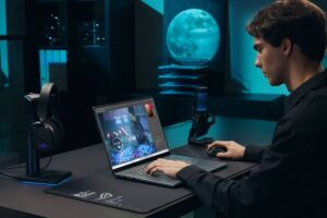 Día del Trabajo: 50% de peruanos adquieren laptops para el trabajo, destacando las laptops gamer ASUS