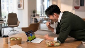 Del estadio a la pantalla: cómo aprovechar mejor la tecnología durante la temporada futbolera HUAWEI