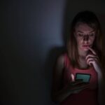 El agresor no siempre es un desconocido: casi 5 de cada 10 víctimas de abuso digital señalan a alguien de su entorno, según una reciente investigación de Kaspersky