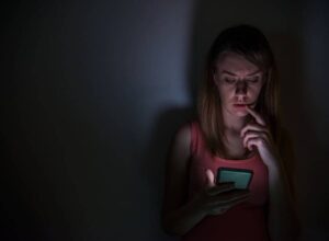 El agresor no siempre es un desconocido: casi 5 de cada 10 víctimas de abuso digital señalan a alguien de su entorno Kaspersky