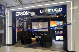 Epson inaugura su primer centro de experiencia exclusivo en Hiraoka Independencia