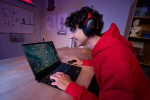 HyperX presenta en Perú su primera laptop gamer: la nueva HyperX OMEN 15 HP