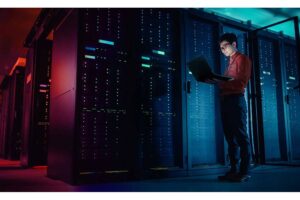 Lenovo presenta AION, iniciativa que amplía la eficiencia y escalabilidad de la IA con arquitecturas híbridas