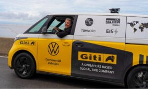 Viaje récord_ un ID. Buzz 100% eléctrico recorrerá más de 75 países y tendrá una próxima parada en el Perú WOLKSWAGEN